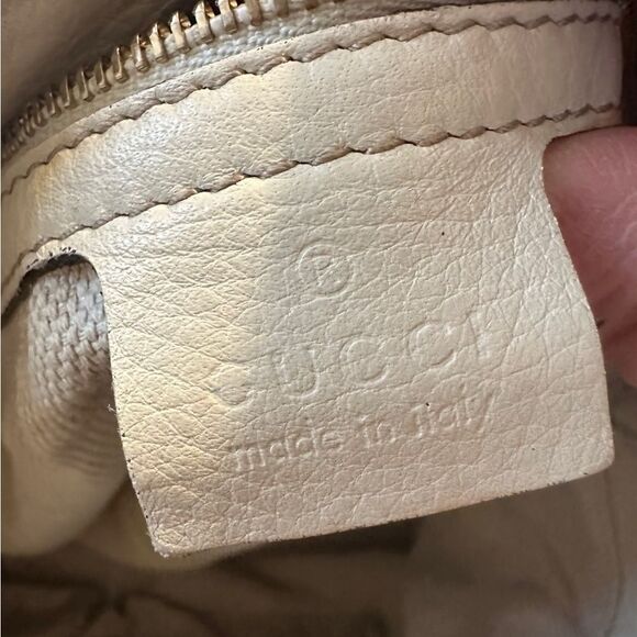 Gucci Soho White Leather Shoulder Bag with Chain Strap and Tassel - Picture 8 of 16